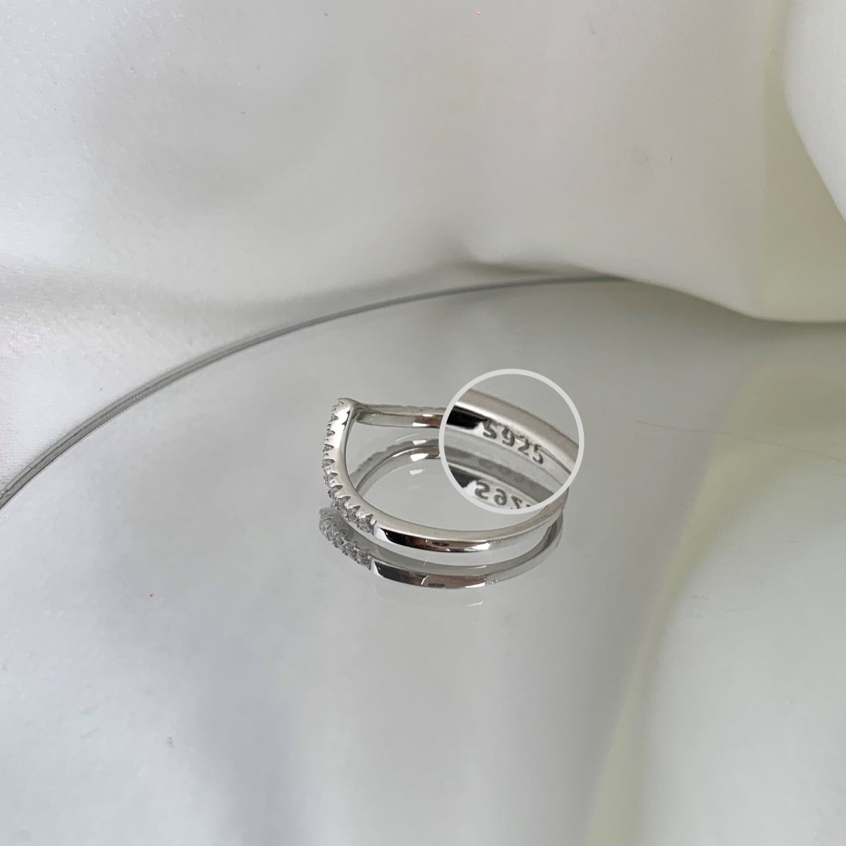 [Love More]Elaborate Tennis Band Ring