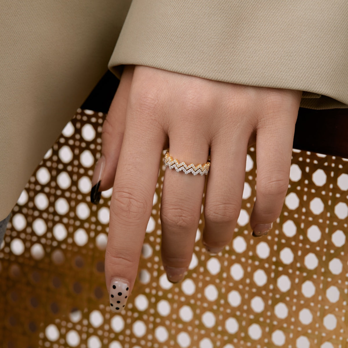[Love More]Delicate Enchanting Wave Shape Daily Ring