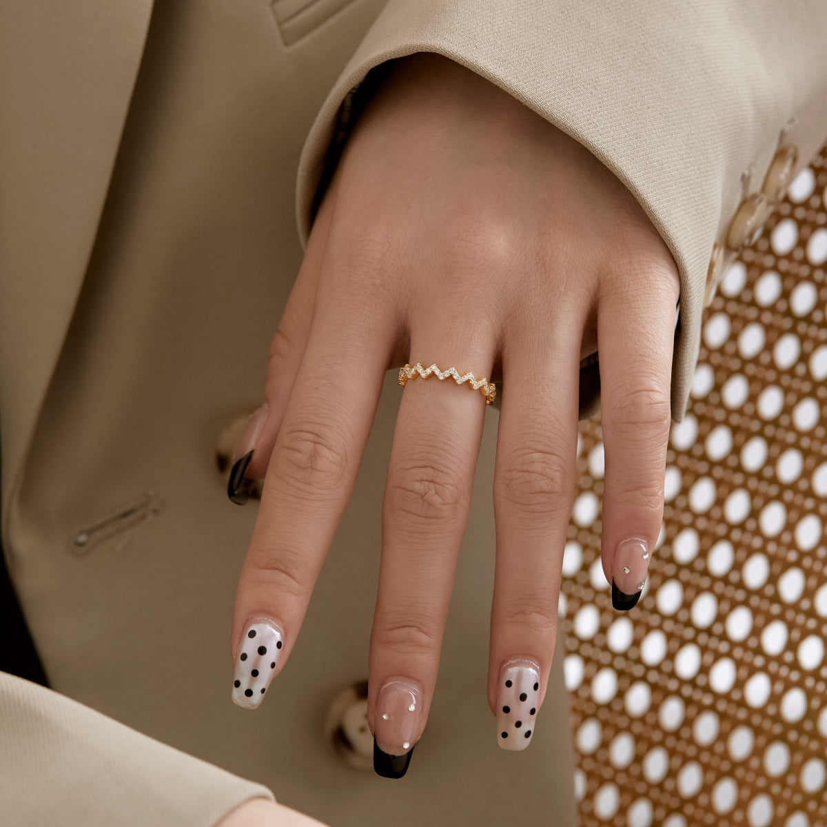 [Love More]Delicate Enchanting Wave Shape Daily Ring