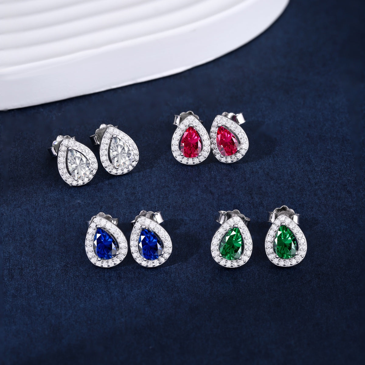 [Love More]Luxurious Water Drop Shape Earrings
