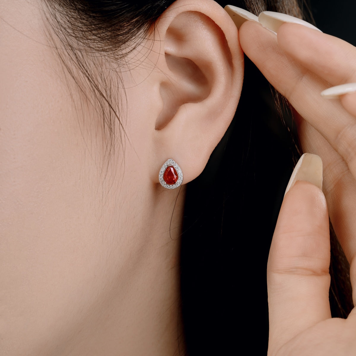 [Love More]Luxurious Water Drop Shape Earrings
