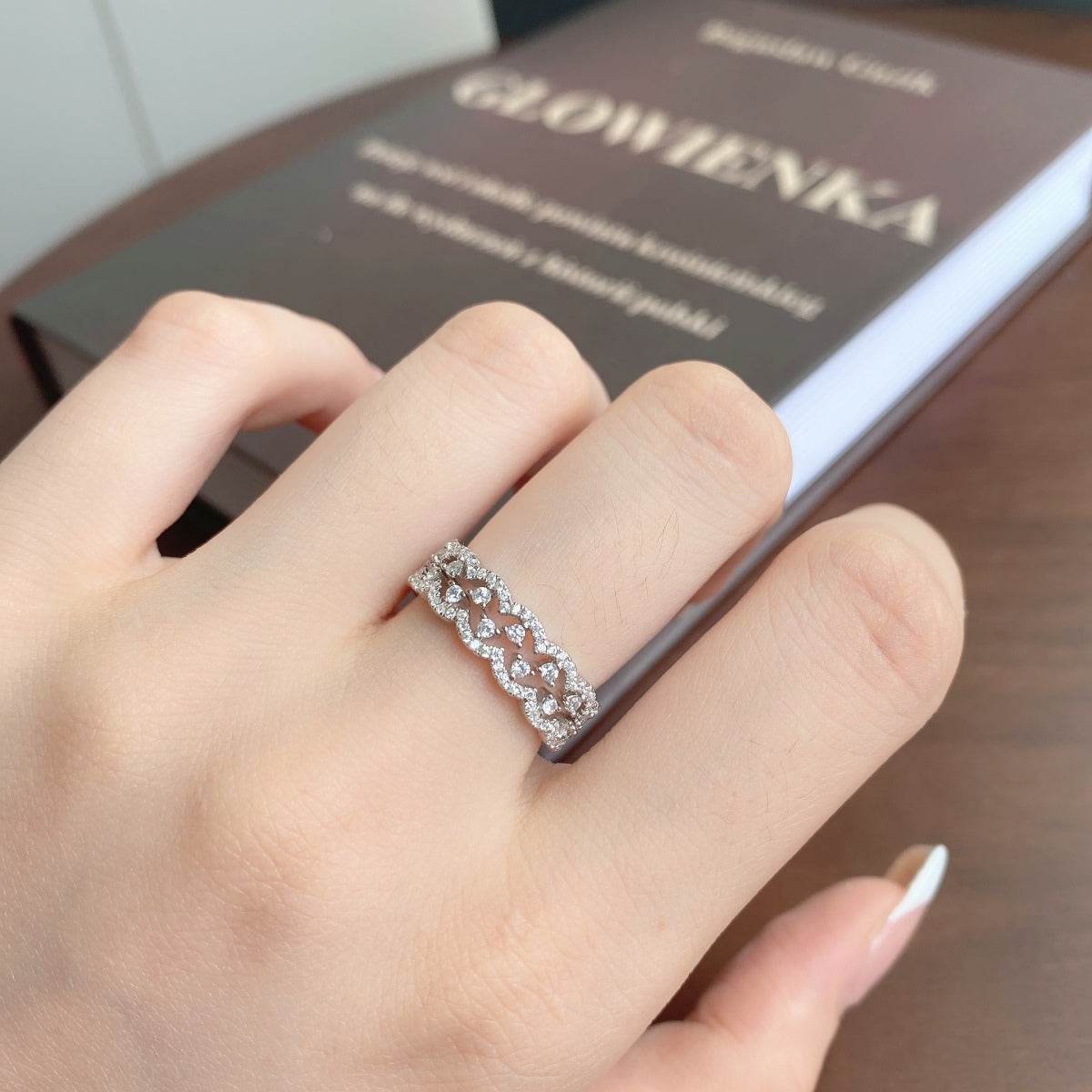[Love More]Elegant Resplendent Round Shape Party Ring