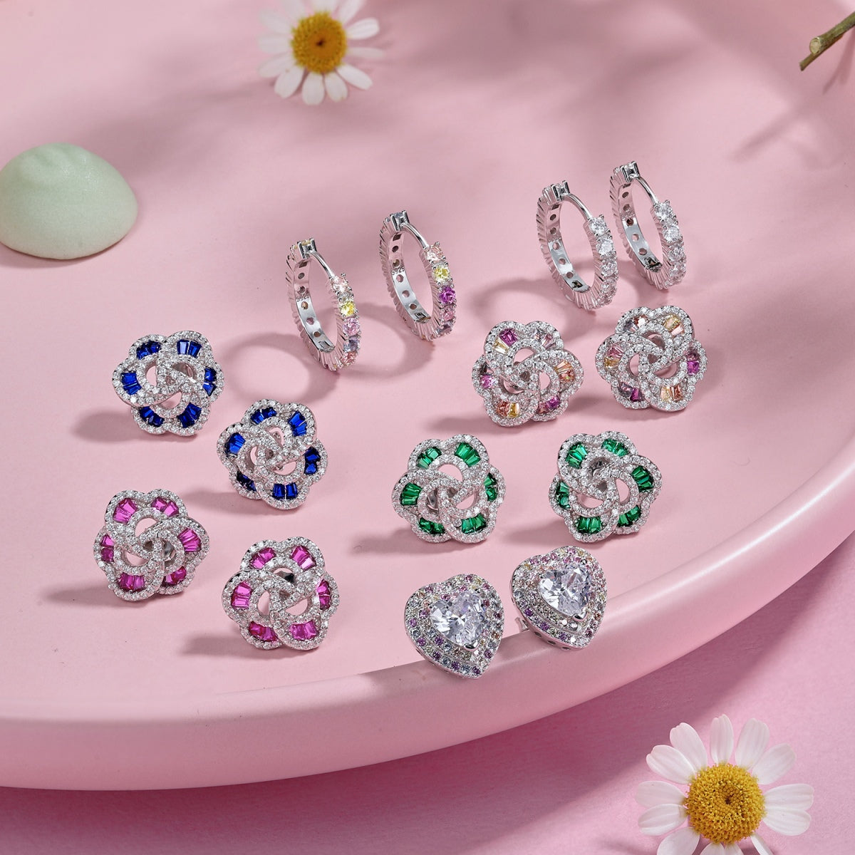 [Love More]Exquisite Flower Shape Daily Earrings