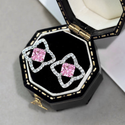 [Love More]Elegant Star Shape Princess Cut Daily Earrings