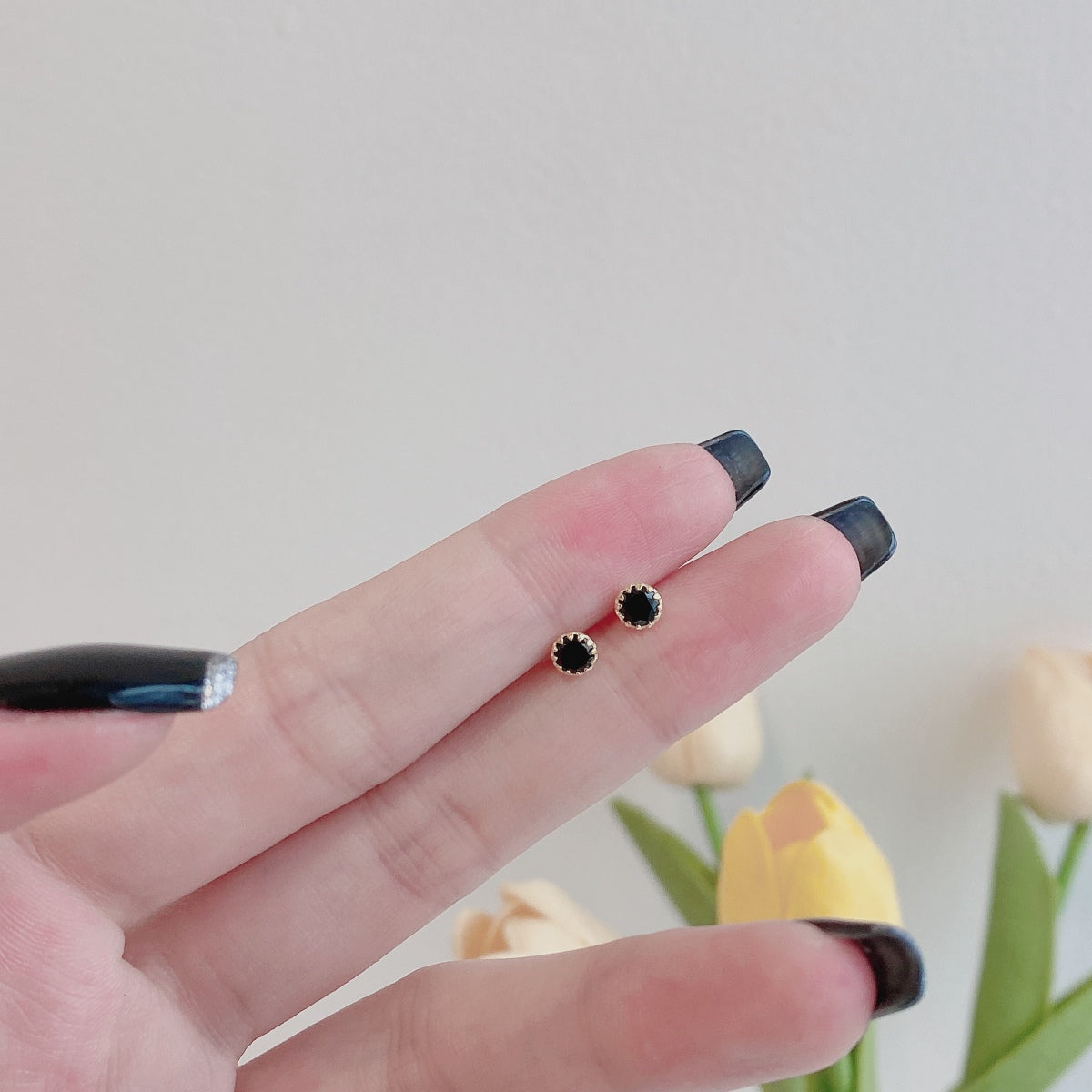 [Love More]Sparkling Colorful Round Shape Earrings