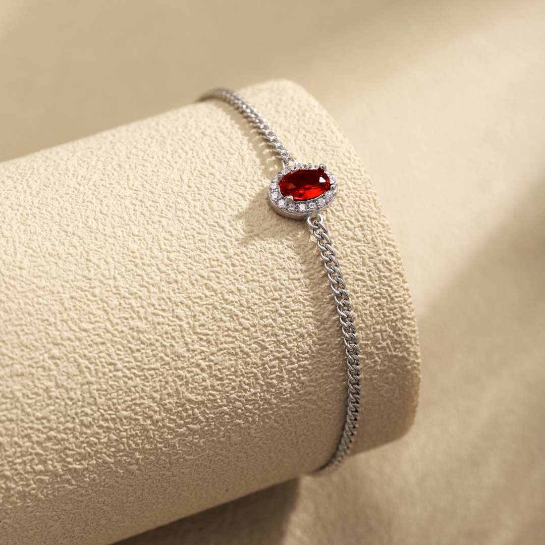 [Love More]Exquisite Oval Shape Bracelet