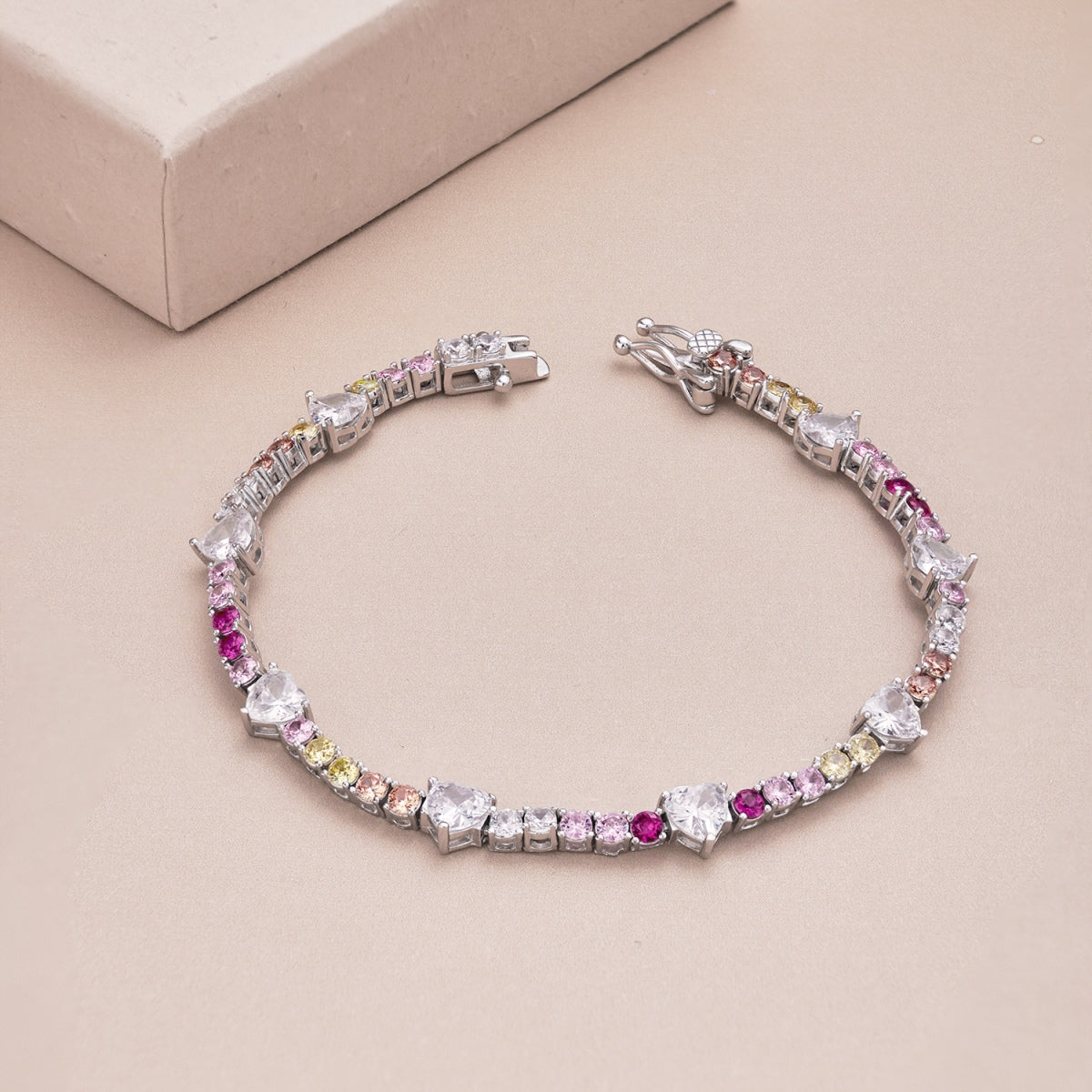 [Love More]Romantic Heart Shape Round Cut Lover Bracelet