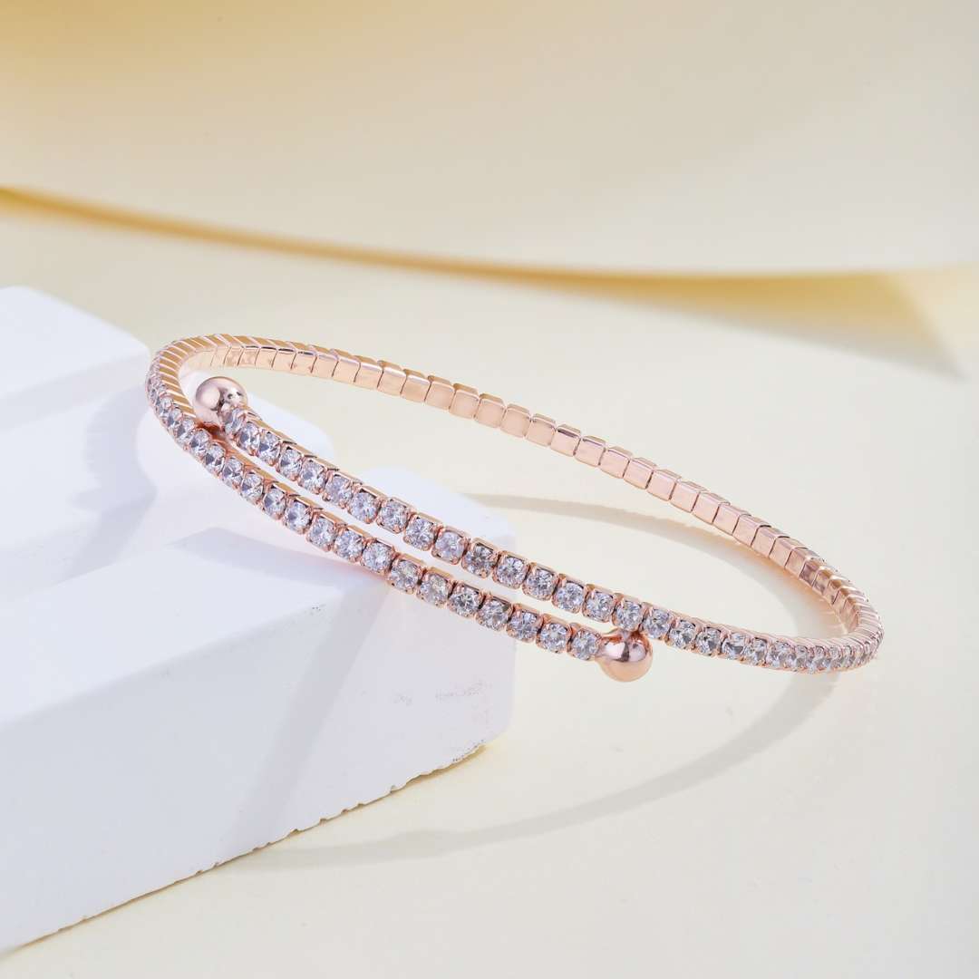 [Love More]Row of Diamonds Round Fashion Bracelet
