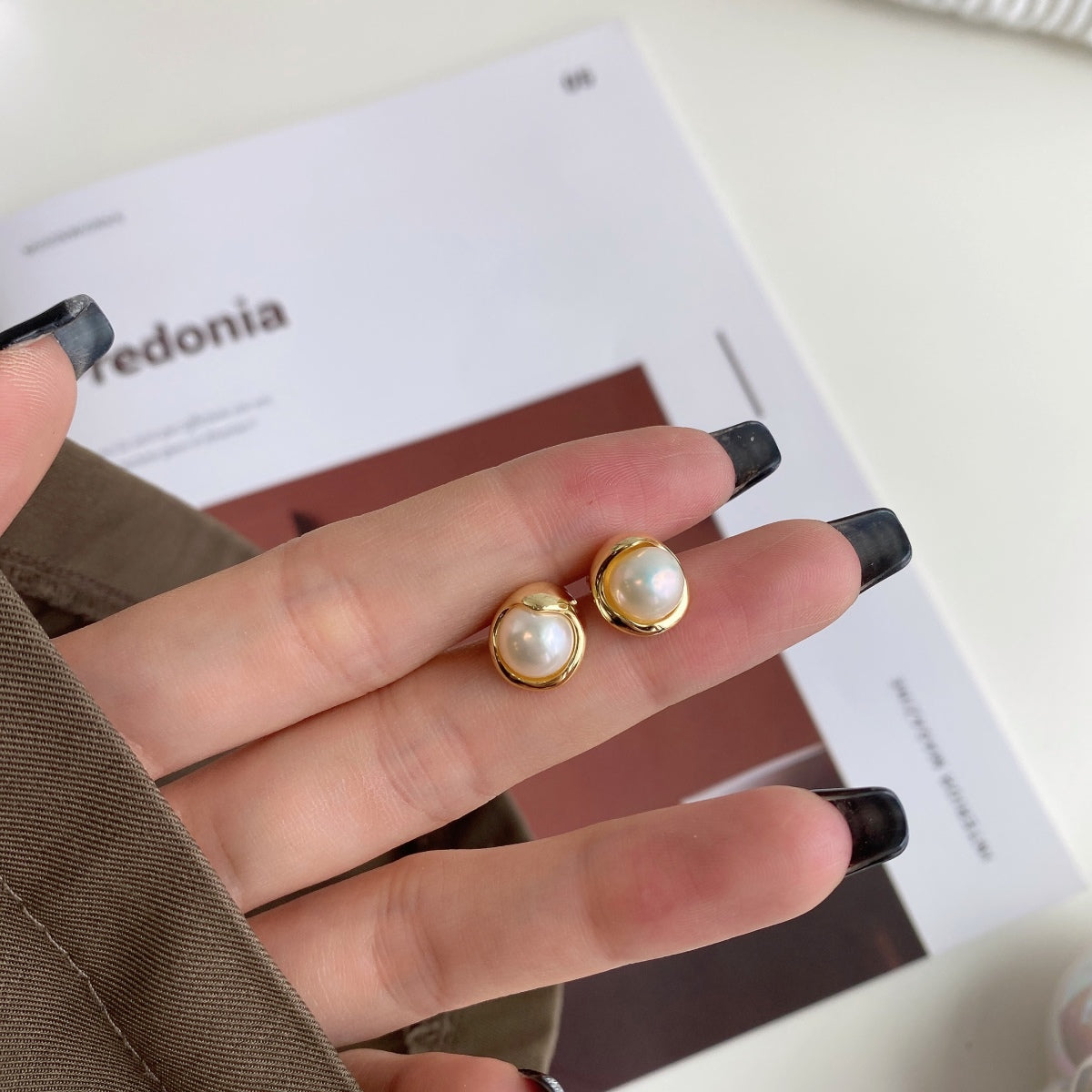 [Love More]Dainty Bread Pearl Earrings