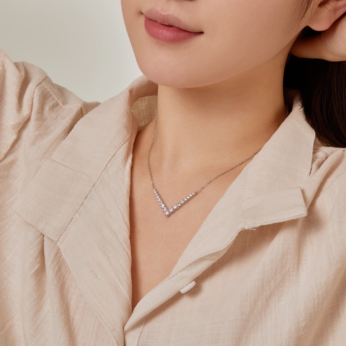 [Love More]Ornate Round Cut Necklace