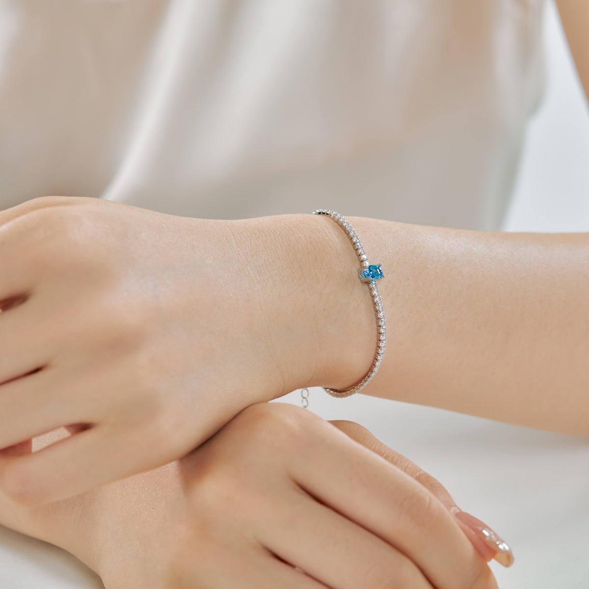 [Love More]0.75 Carat Exquisite Oval Cut Daily Bracelet
