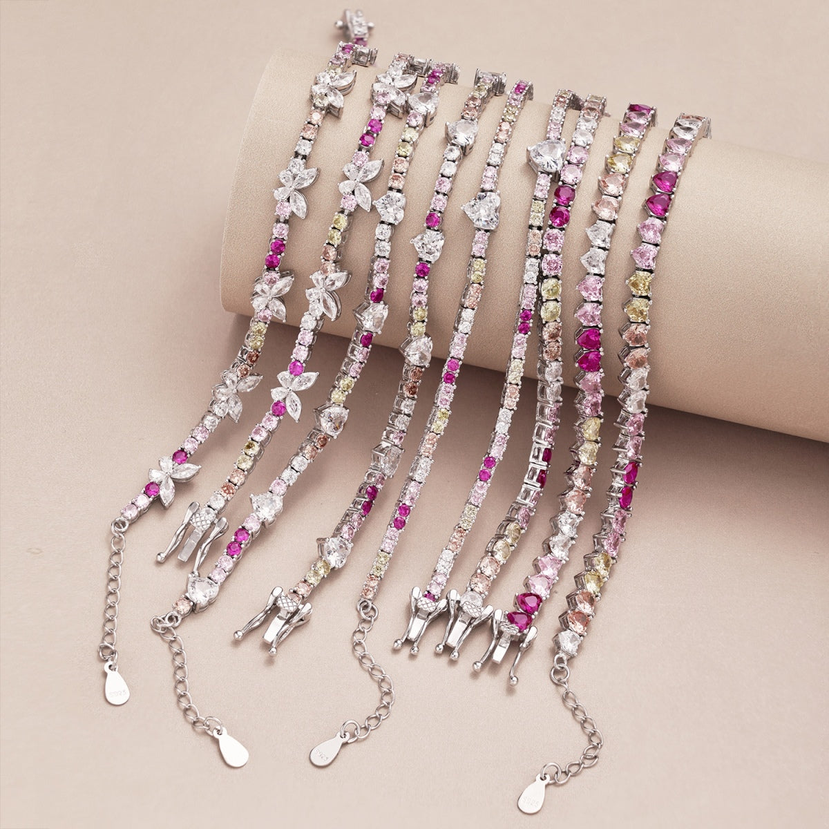 [Love More]Romantic Heart Shape Round Cut Lover Bracelet
