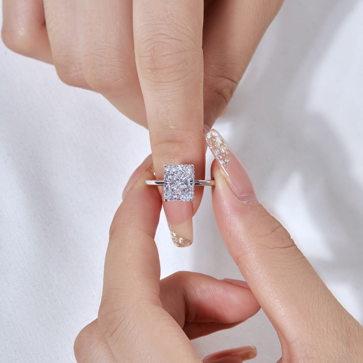 [Love More]4.0 Carat Ornate Enchanting Radiand Cut Banquet Ring