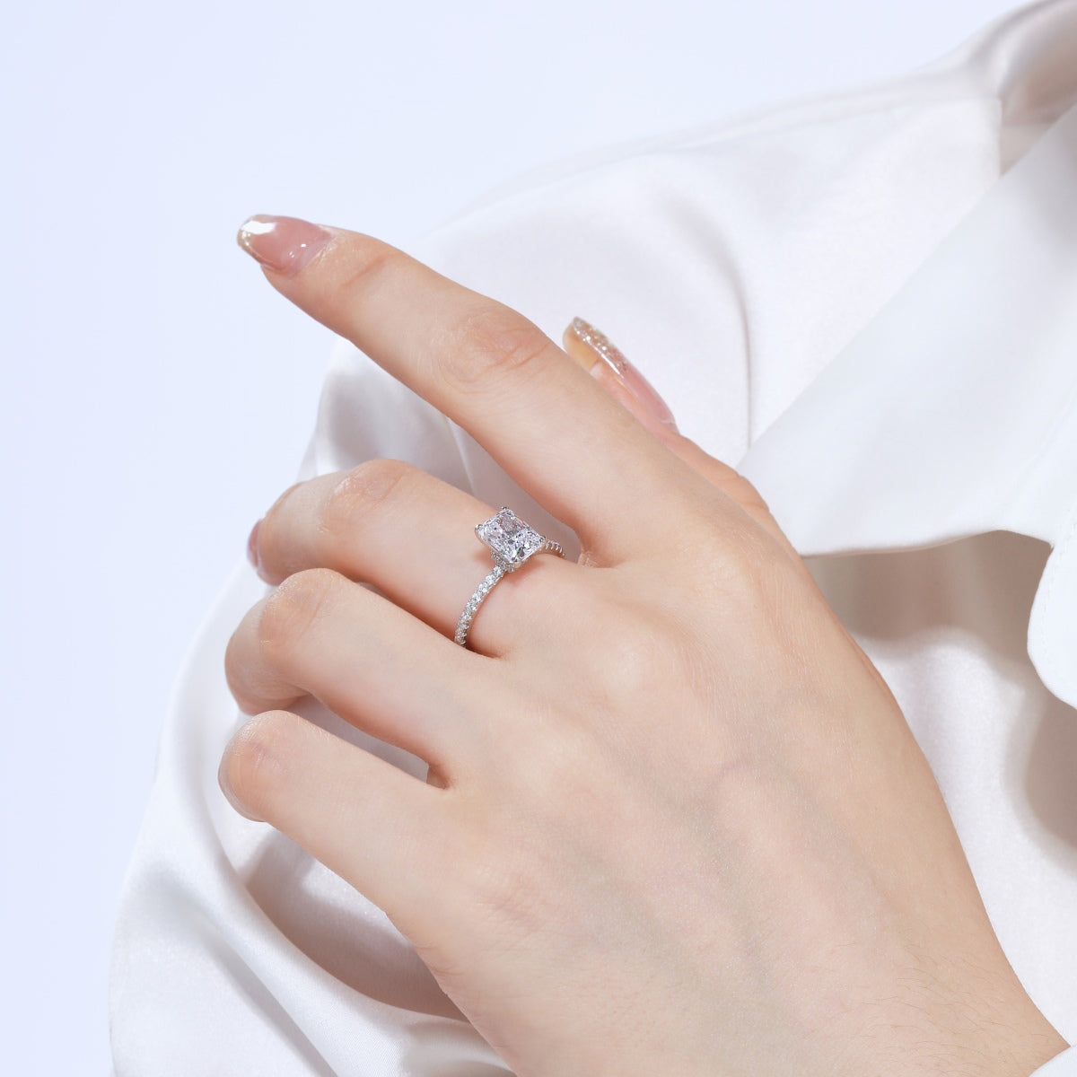 [Love More]2.0 Carat Dazzling Sparkling Radiant Cut Party Ring