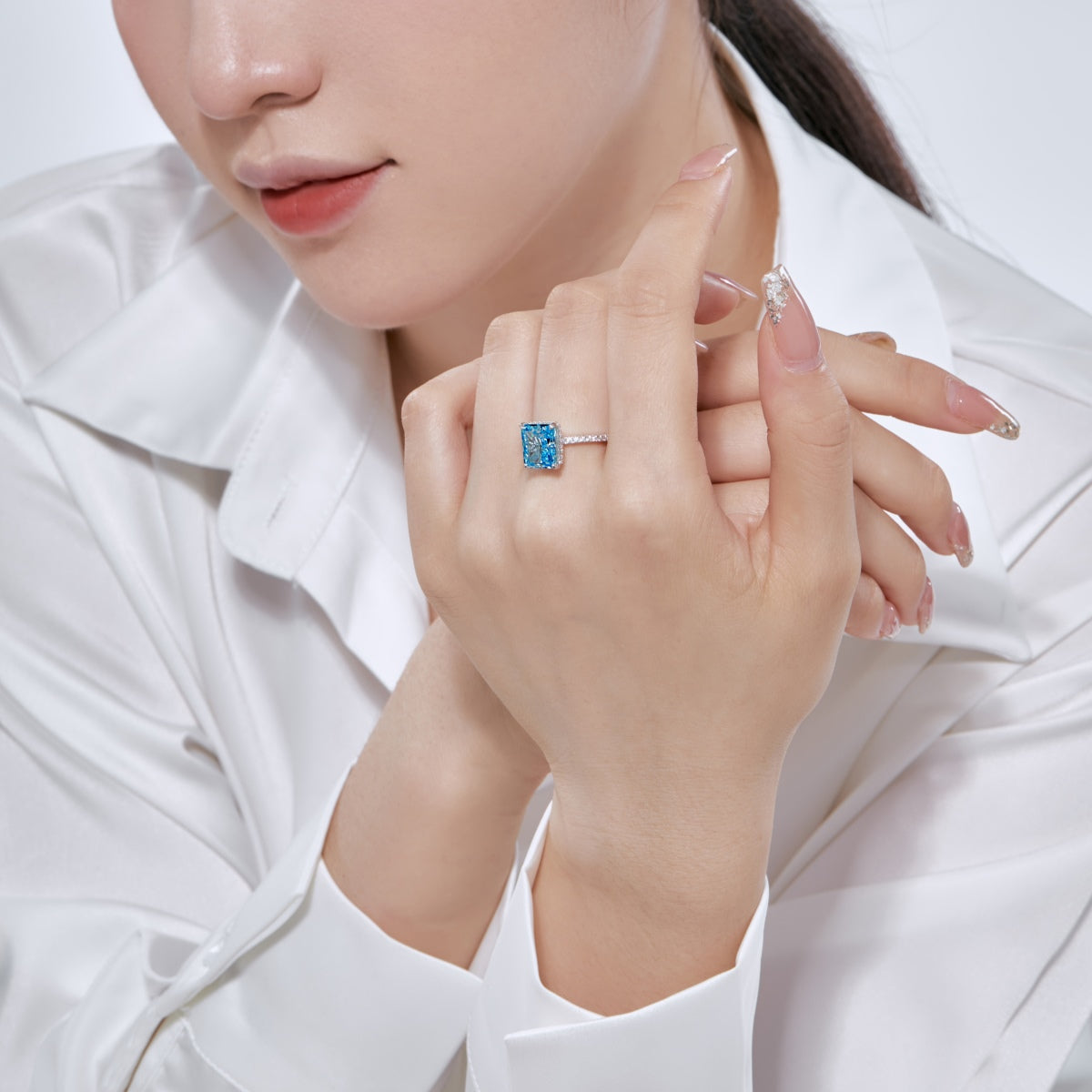 [Love More]4.0 Carat Luxurious Engagement Ring