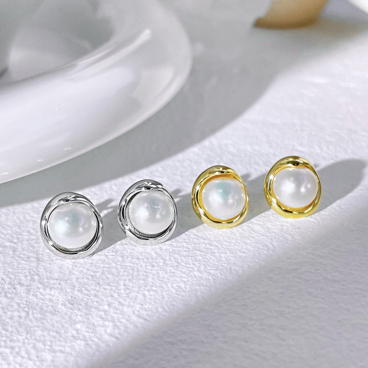 [Love More]Dainty Bread Pearl Earrings