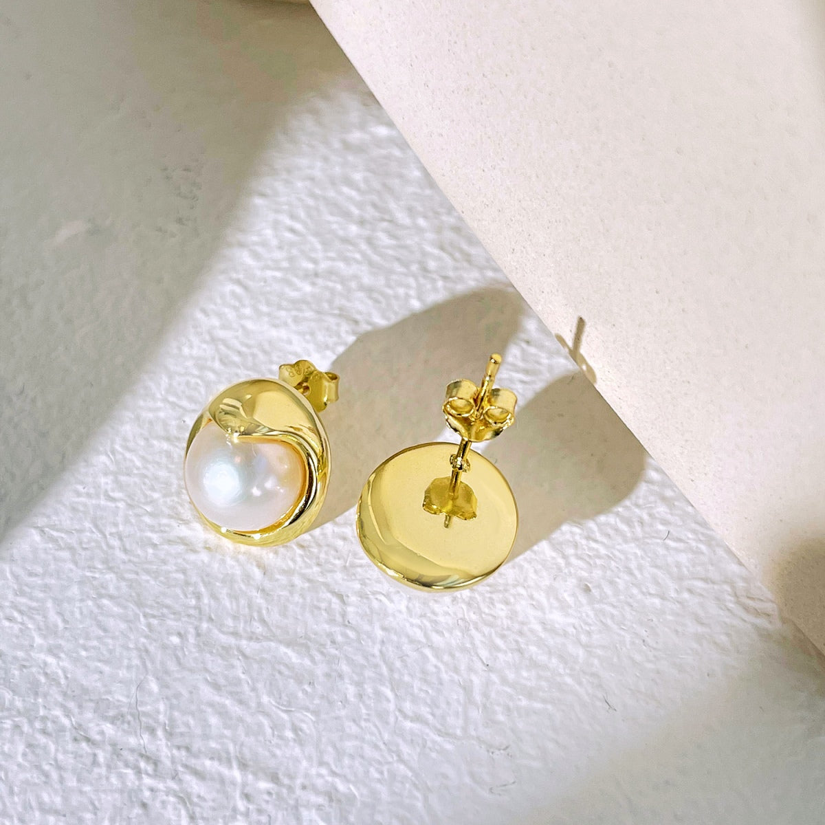 [Love More]Dainty Bread Pearl Earrings