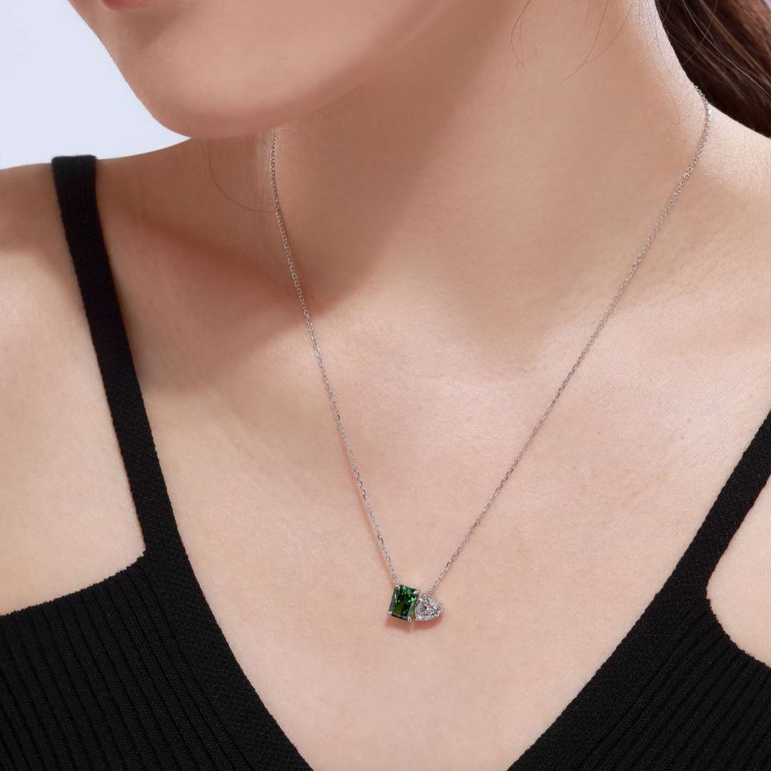[Love More]Dazzling Square & Heart Shape Necklace
