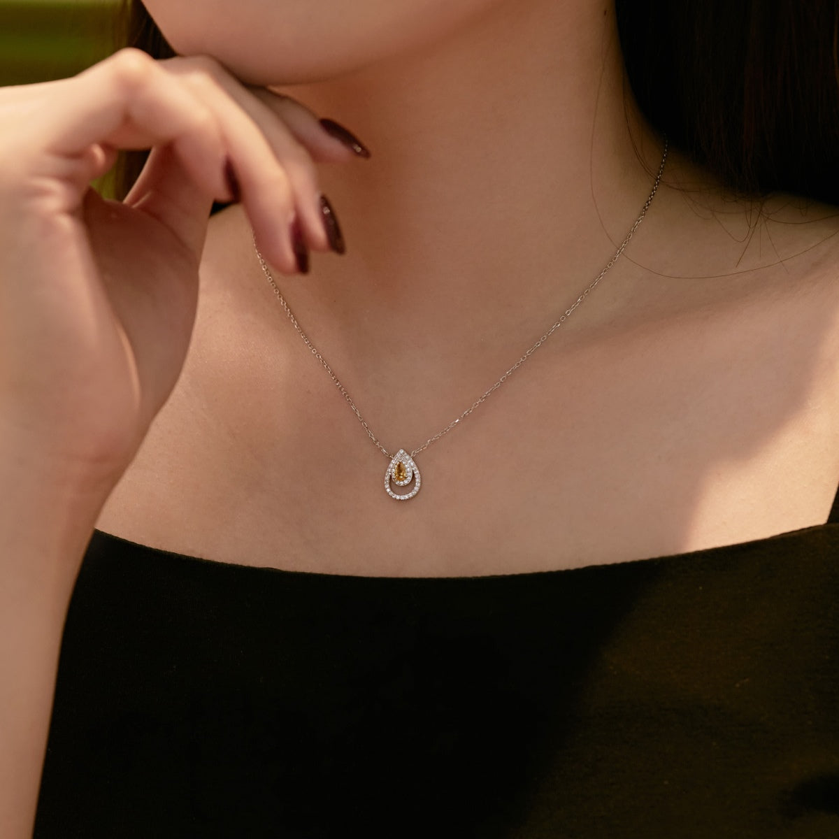 [Love More]Sparkling Pear Cut Necklace