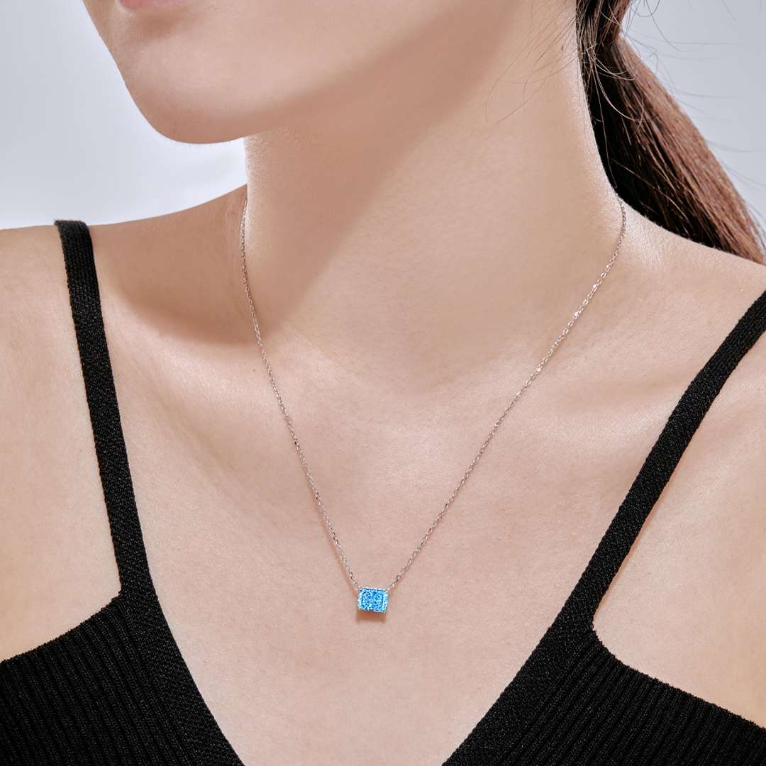 [Love More]Luxurious Square Shape Colorful Necalack