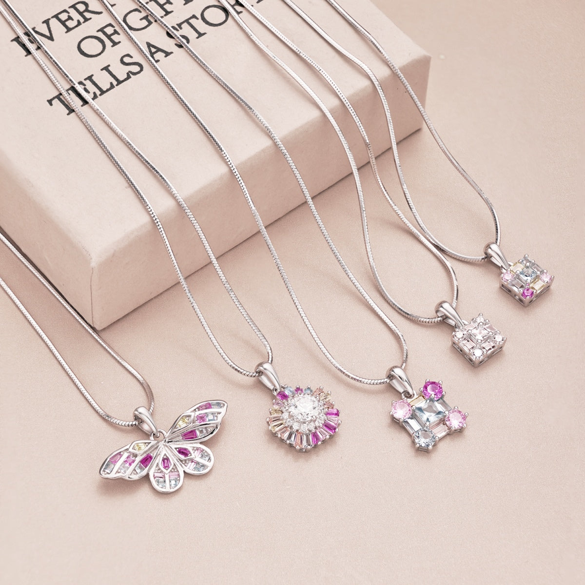 [Love More]Charming Flower Colorful Necklace