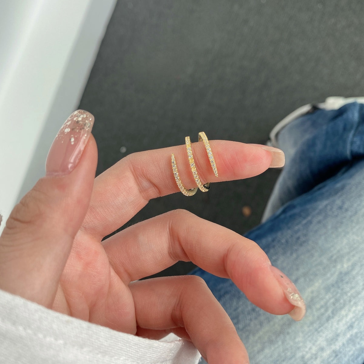 [Love More]Unique Vibrant Entangle Daily Ring