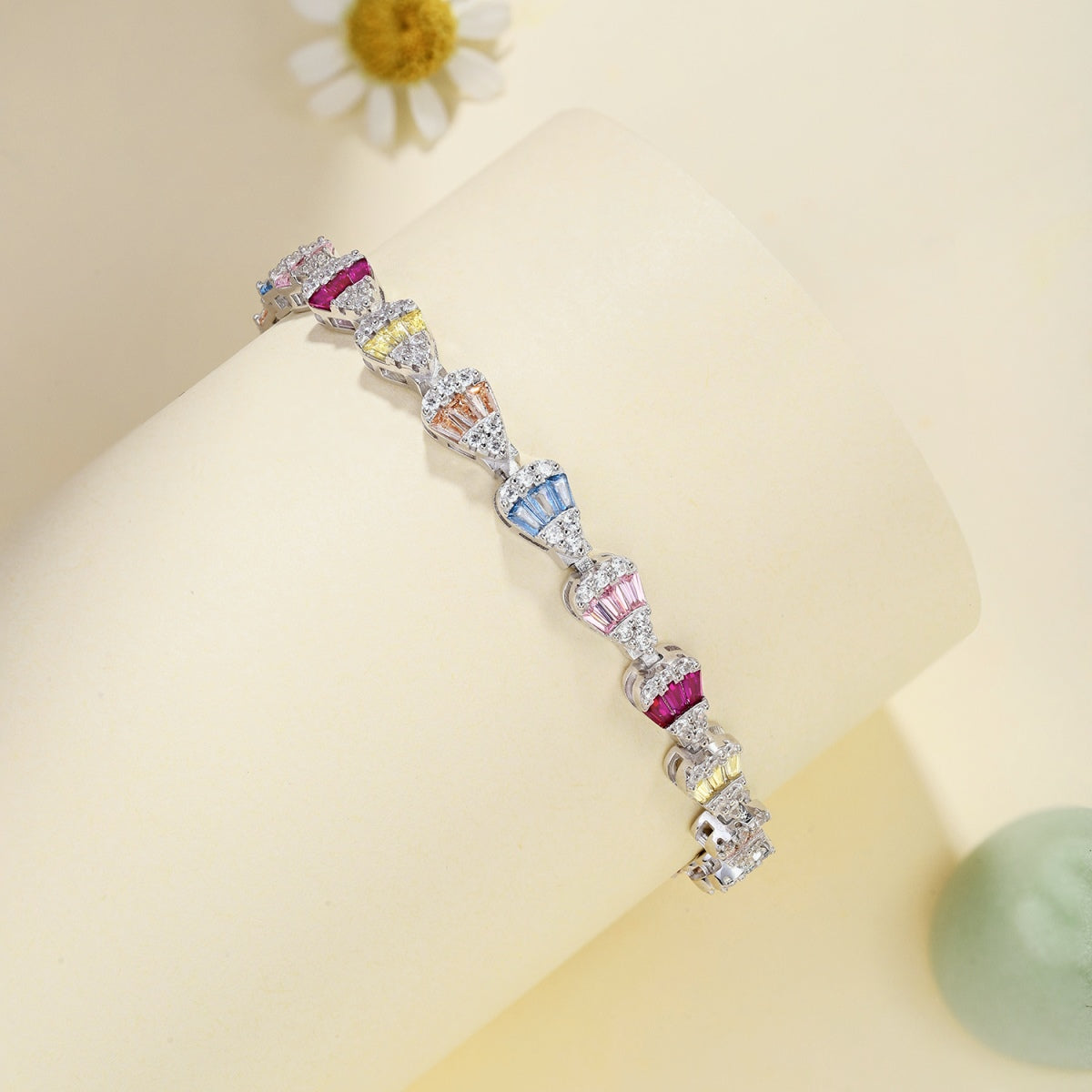[Love More]Radiant Water Drop Shape Daily Bracelet