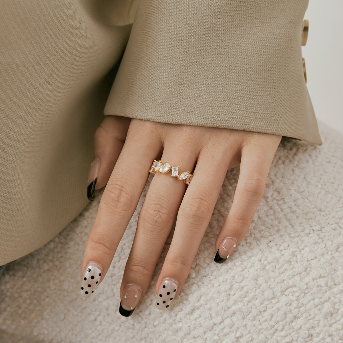 [Love More]Delicate Multi Cut Ring