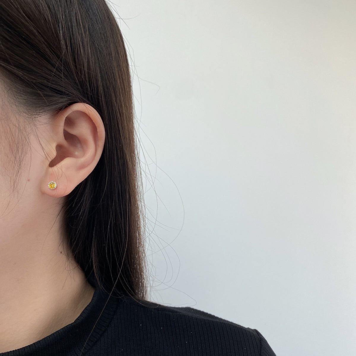 [Love More]Sparkling Colorful Round Shape Earrings