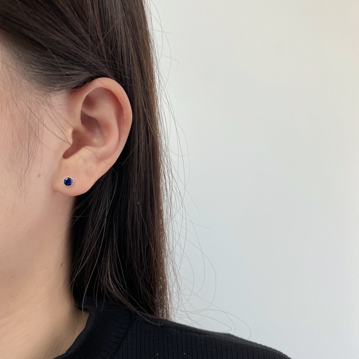 [Love More]Sparkling Colorful Round Shape Earrings