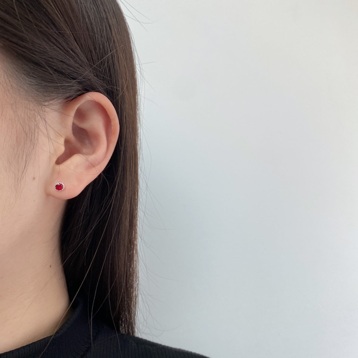 [Love More]Sparkling Colorful Round Shape Earrings
