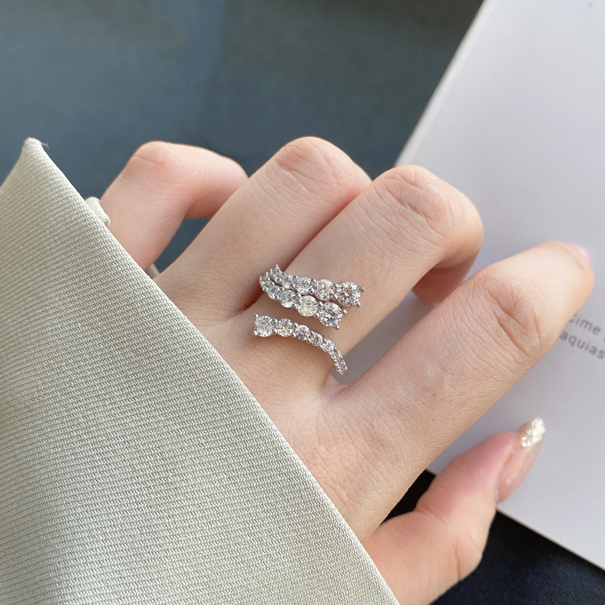 [Love More]Unique Vivid Snake Shape Daily Ring