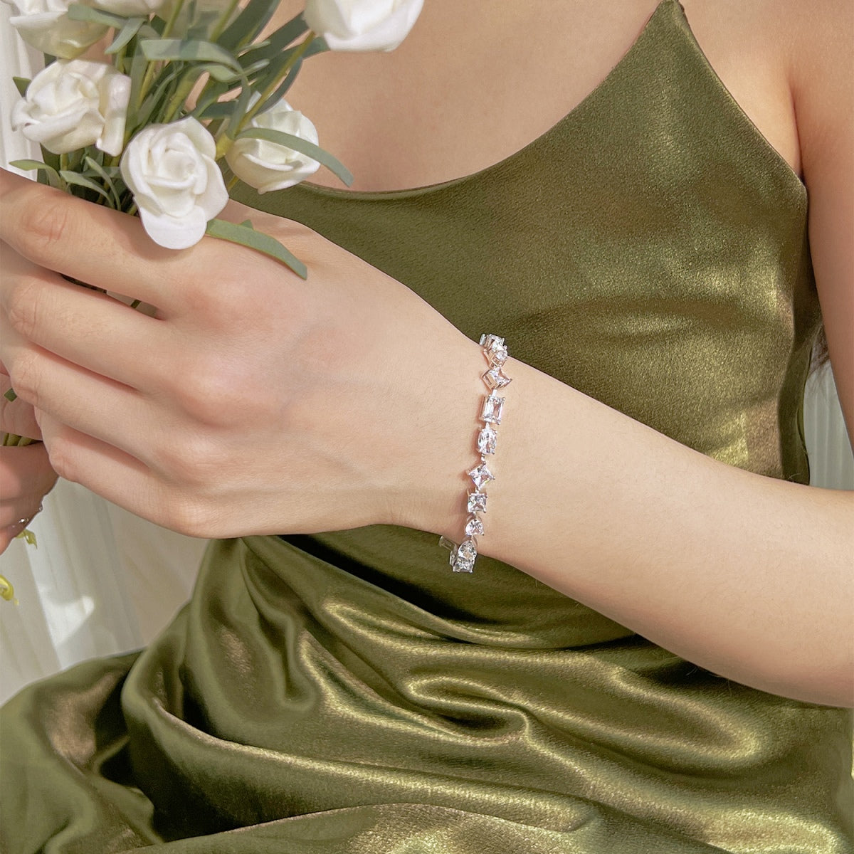 [Love More]Unique Exquisite Multi Cut Daily Bracelet