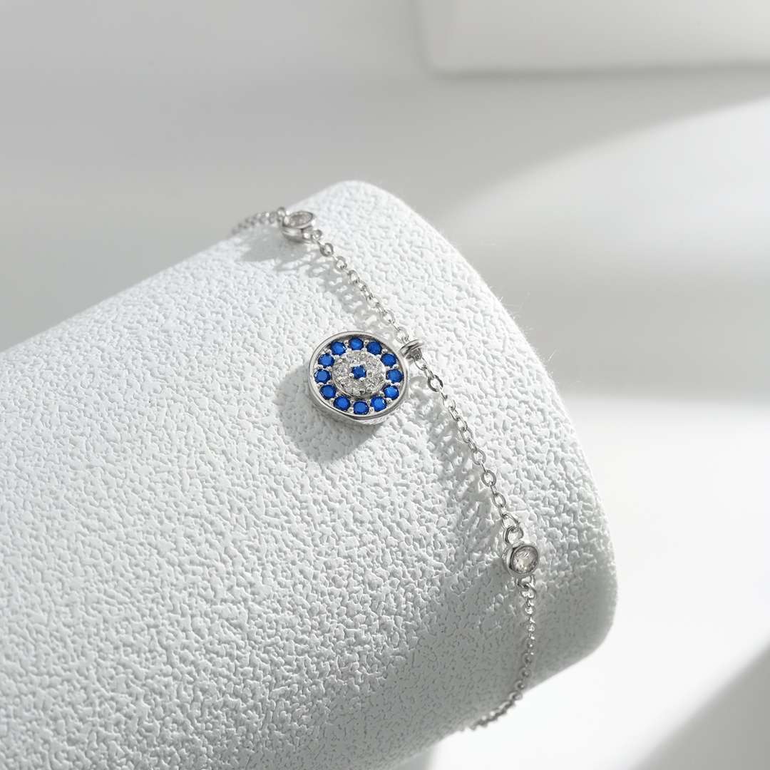 [Love More]Devil's Eye Round Shape Bracelet