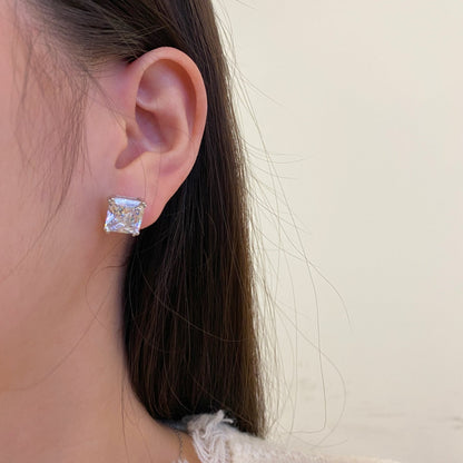 [Love More]Delicate Square Shape Earrings