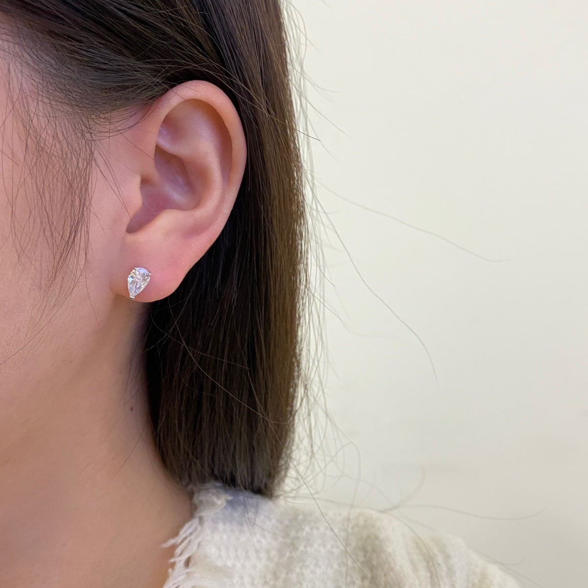 [Love More]Ornate Water Drop Shape Earrings