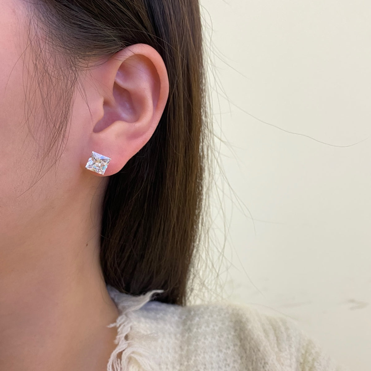 [Love More]Ornate Square Shape Earrings