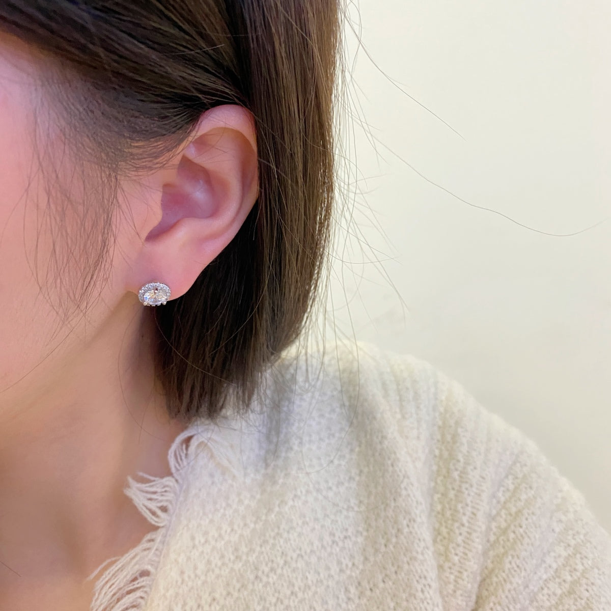 [Love More]Classic Princess Round Shape Earrings