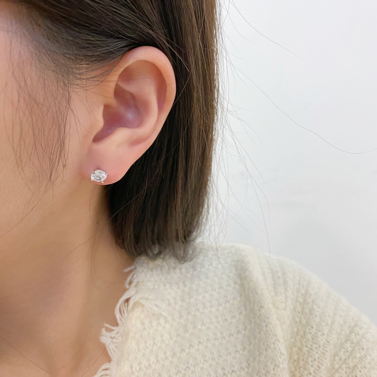 [Love More]Unique Round Shape Earrings