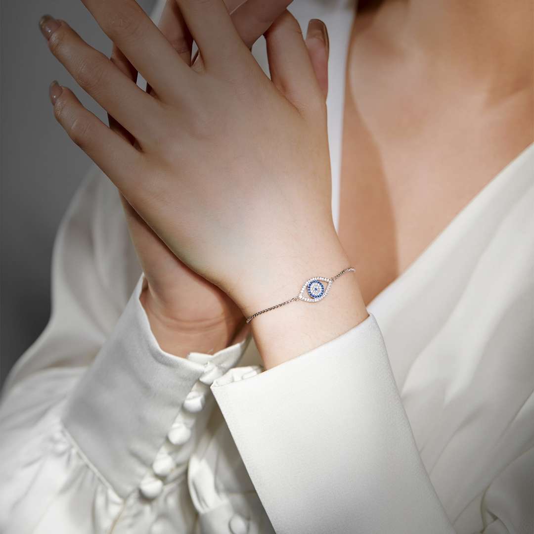 [Love More]Dazzling Eye Shape Necklace
