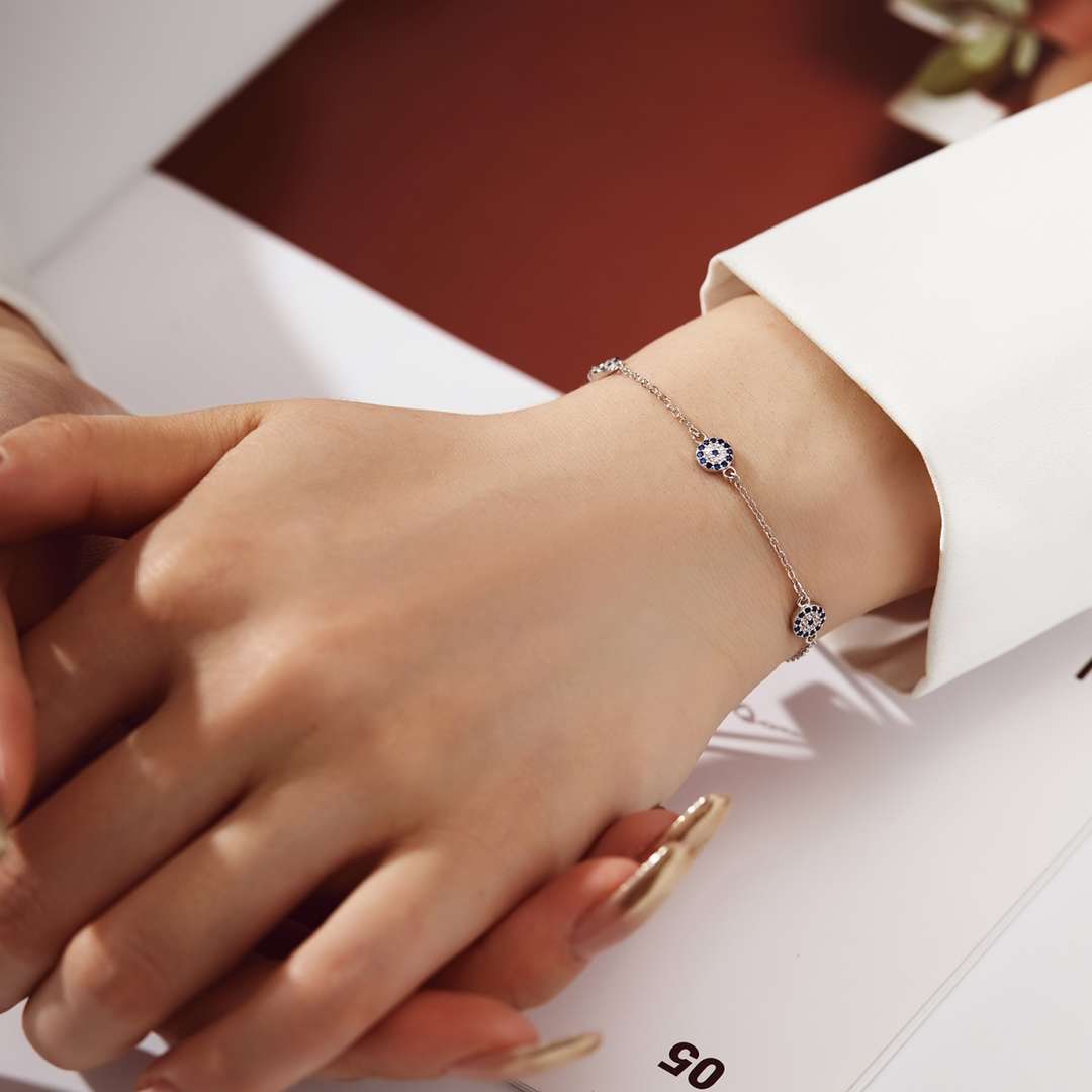 [Love More]Delicate Round Shape Pendent Necklace