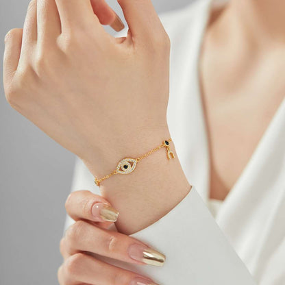 [Love More]Dainty Eye Shape Necklace
