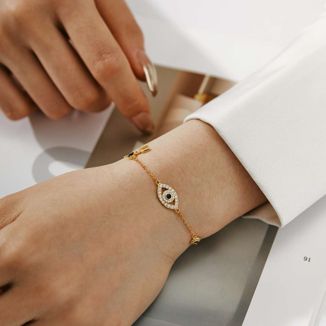 [Love More]Dainty Eye Shape Necklace