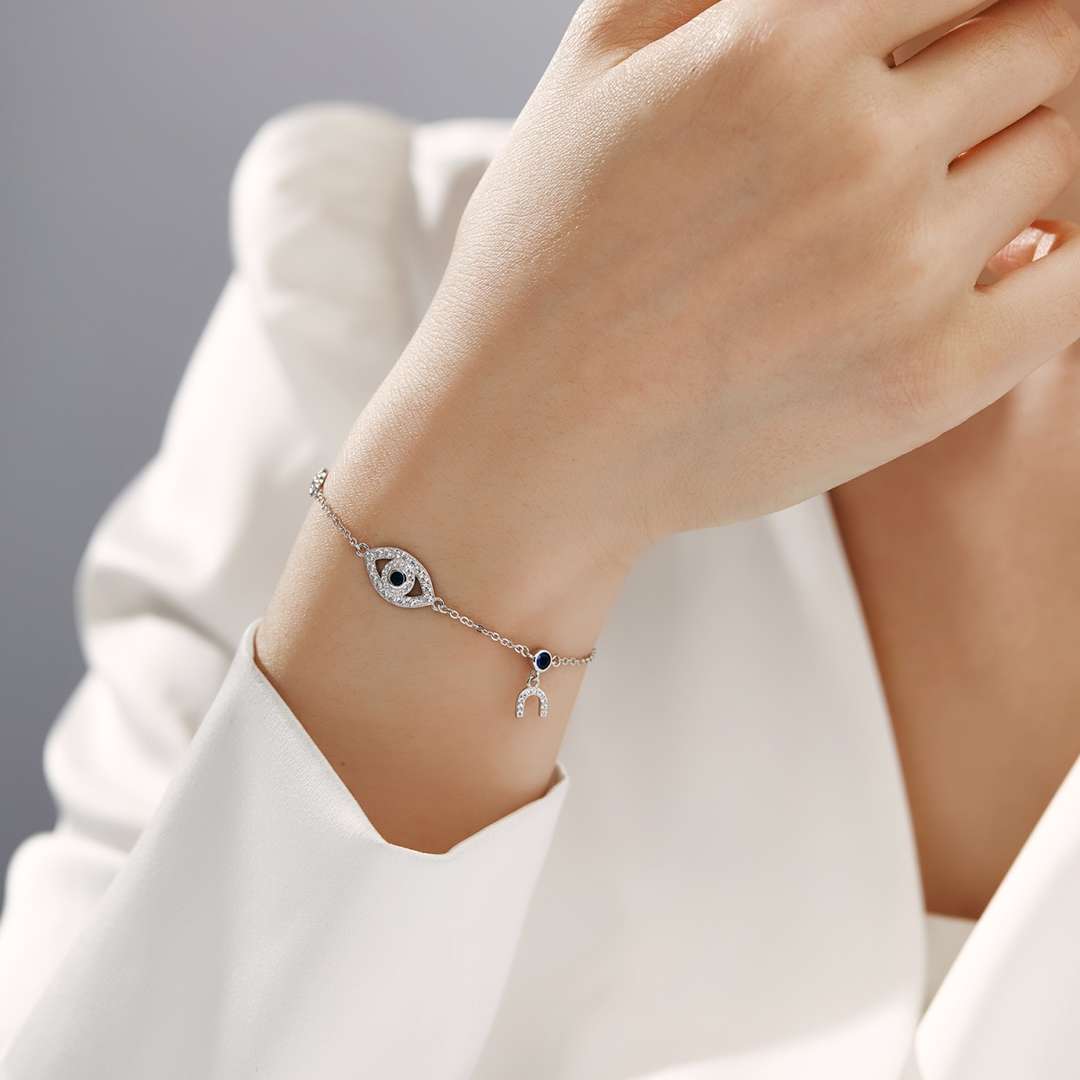 [Love More]Dainty Eye Shape Necklace