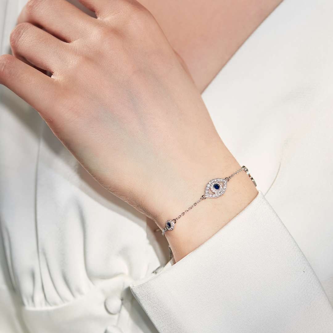 [Love More]Dainty Eye Shape Necklace