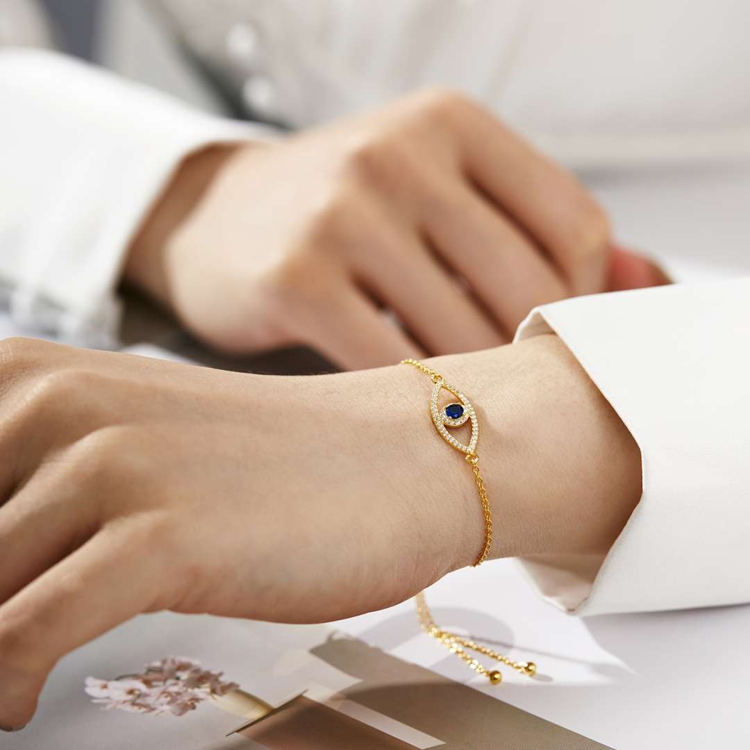 [Love More]Devil's Eye Hollow Design Bracelet