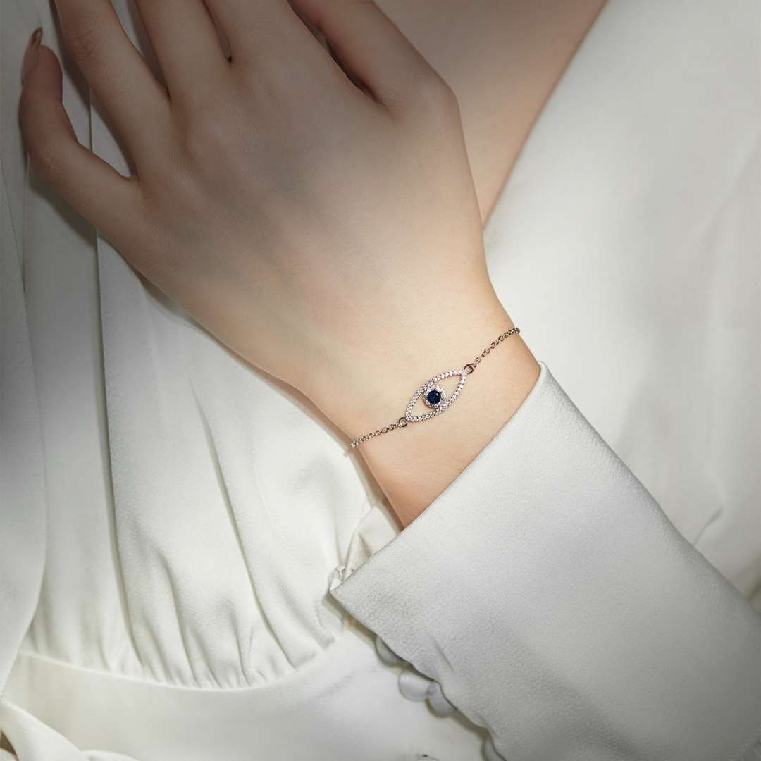 [Love More]Devil's Eye Hollow Design Bracelet