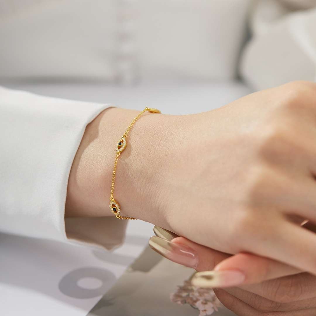 [Love More]Evil Eye Shape Pendent Necklace