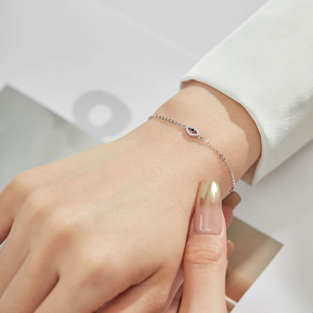[Love More]Evil Eye Shape Necklace