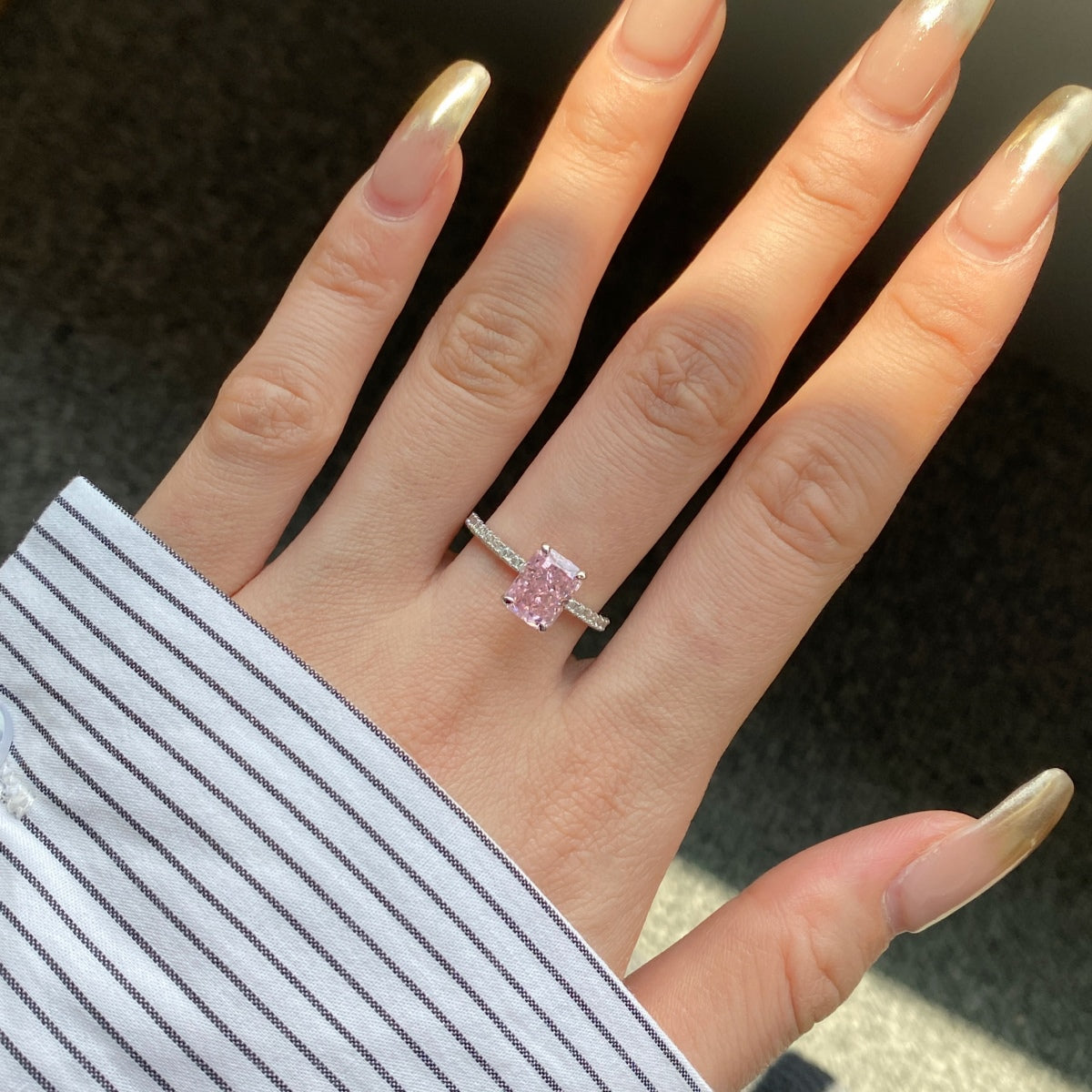 [Love More]2.0 Carat Dazzling Sparkling Radiant Cut Party Ring